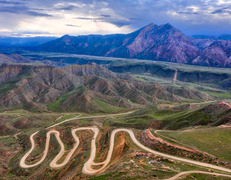 Kaukaskie serpentyny, fot. shutterstock
